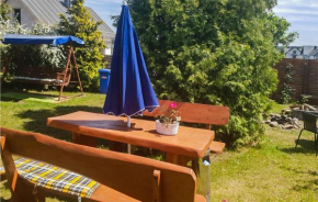 Gorgeous Apartment In Stezyca With Wifi, Delowo